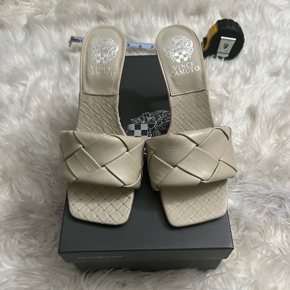 New Vince Camuto Size 6.5